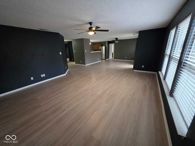 14283 Refreshing Garden Lane, Fishers, IN 46038