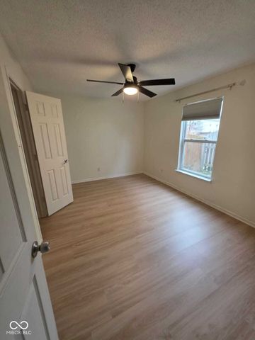 14283 Refreshing Garden Lane, Fishers, IN 46038