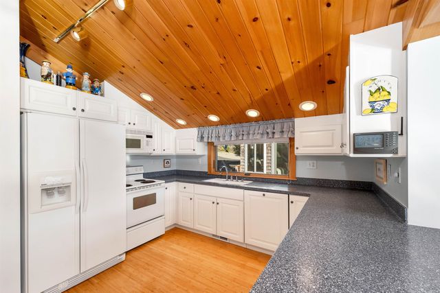 200 Shaker Boulevard, Enfield, NH 03748