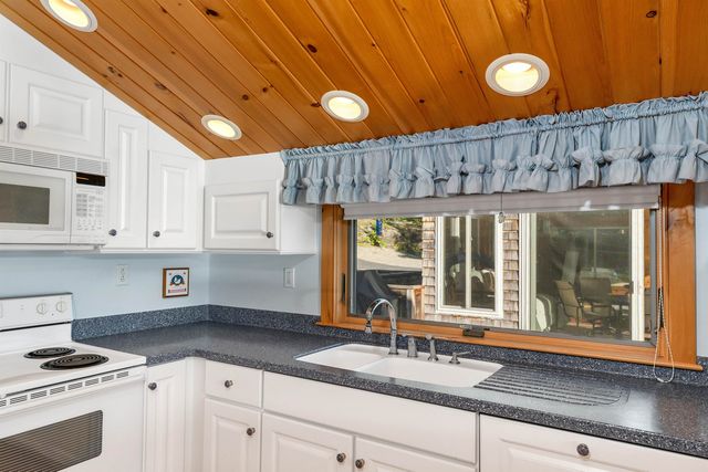 200 Shaker Boulevard, Enfield, NH 03748