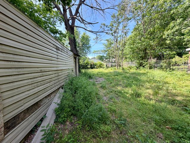 1936 E Cairo Street, Springfield, MO 65802