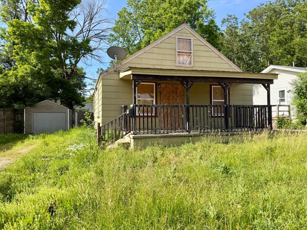1936 E Cairo Street, Springfield, MO 65802