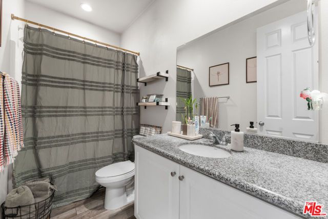 5101 W Avenue J5, Lancaster, CA 93536