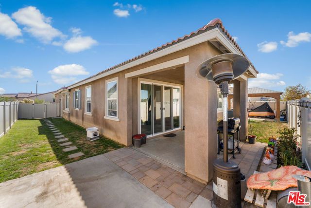 5101 W Avenue J5, Lancaster, CA 93536