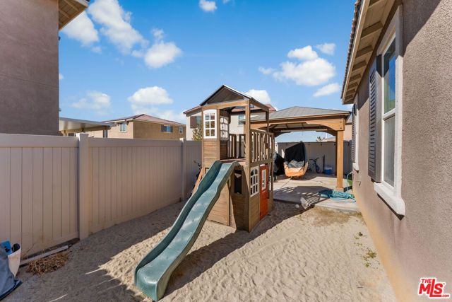 5101 W Avenue J5, Lancaster, CA 93536