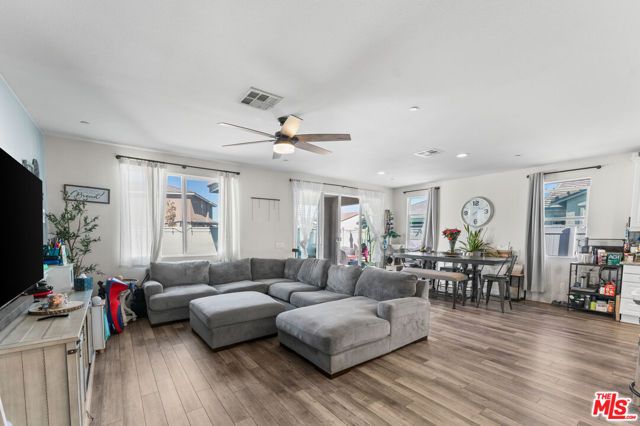 5101 W Avenue J5, Lancaster, CA 93536