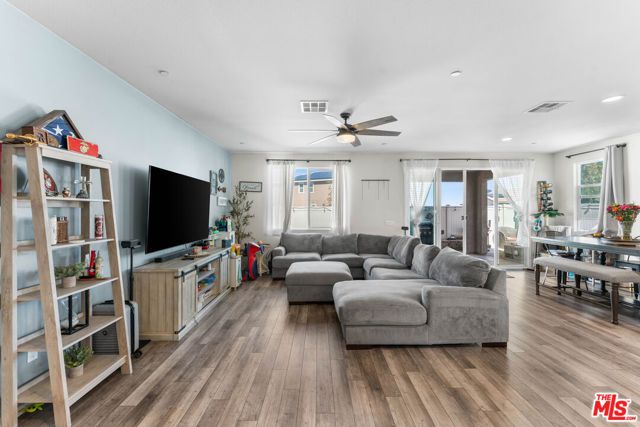 5101 W Avenue J5, Lancaster, CA 93536