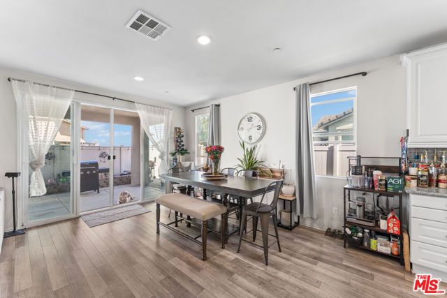 5101 W Avenue J5, Lancaster, CA 93536