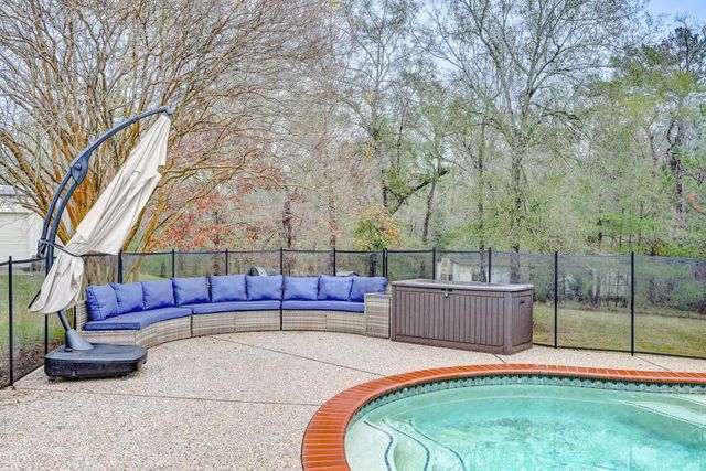 1210 Cherry Creek Road, Dayton, TX 77535