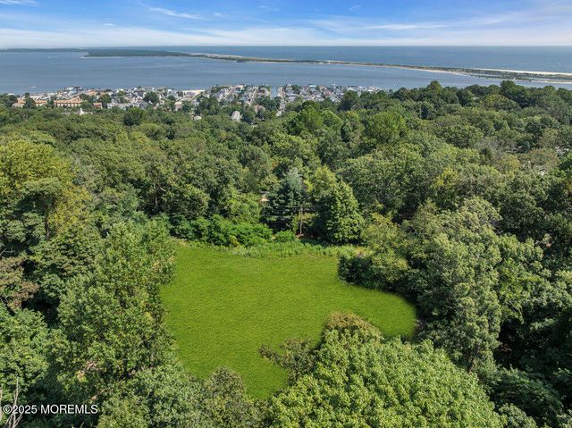 26 Park Way, Highlands, NJ 07732