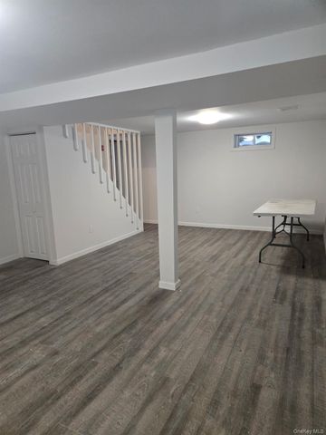 128 Bayville Avenue, Bayville, NY 11709