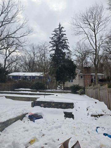 128 Bayville Avenue, Bayville, NY 11709