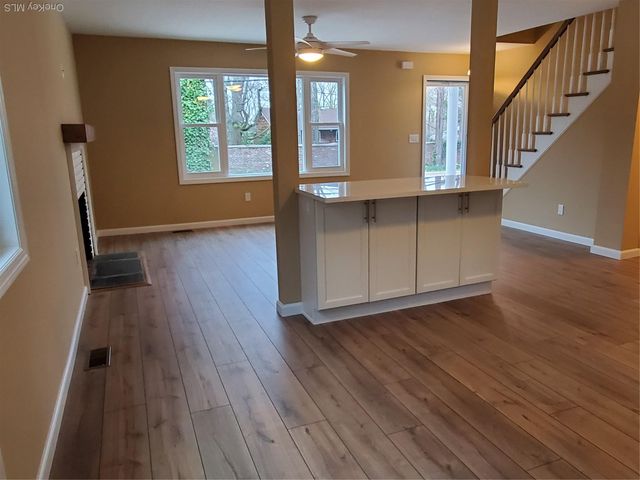 128 Bayville Avenue, Bayville, NY 11709