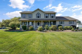 5914 Corduroy Road, Oregon, OH 43616