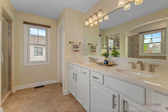 1590 Fielding Drive, Glenview, IL 60026