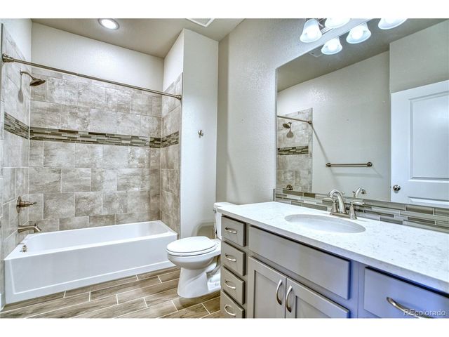 4682 Hahns Peak Dr 302, Loveland, CO 80538