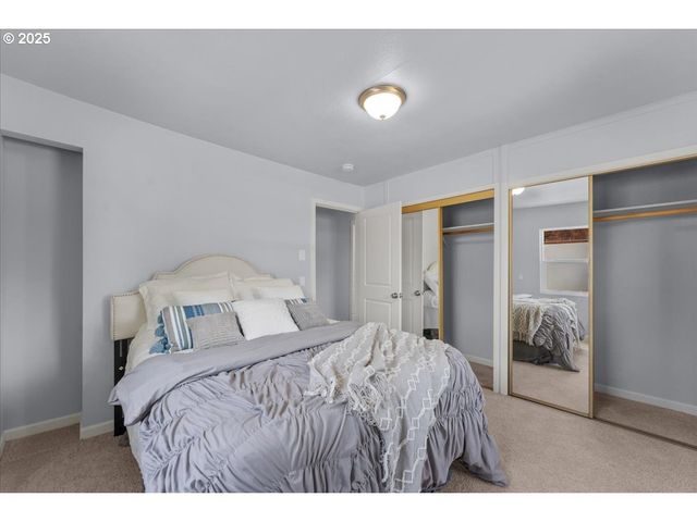 6704 Se NEHALEM St, Portland, OR 97206