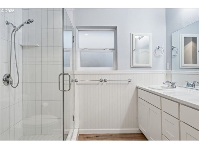 6704 Se NEHALEM St, Portland, OR 97206