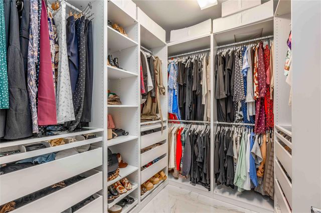 2730 Dolce Oaks Drive, Houston, TX 77007