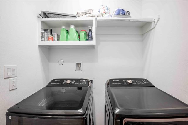 2730 Dolce Oaks Drive, Houston, TX 77007