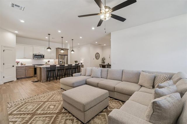 11801 Kylie Elizabeth Road, Yukon, OK 73099