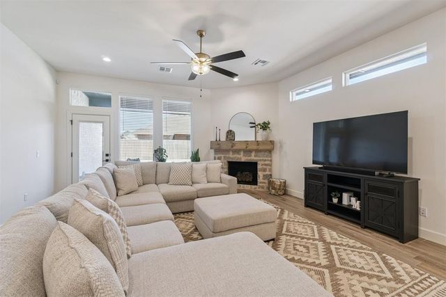 11801 Kylie Elizabeth Road, Yukon, OK 73099