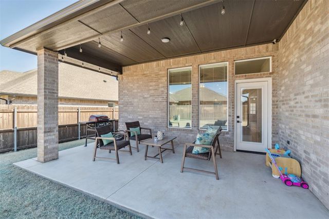 11801 Kylie Elizabeth Road, Yukon, OK 73099