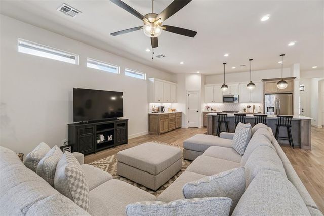 11801 Kylie Elizabeth Road, Yukon, OK 73099