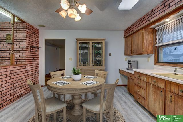 4864 S 52nd Street, Omaha, NE 68117