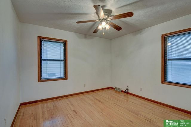 4864 S 52nd Street, Omaha, NE 68117