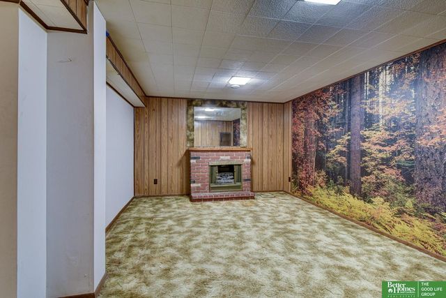 4864 S 52nd Street, Omaha, NE 68117