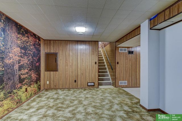 4864 S 52nd Street, Omaha, NE 68117