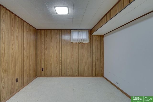 4864 S 52nd Street, Omaha, NE 68117