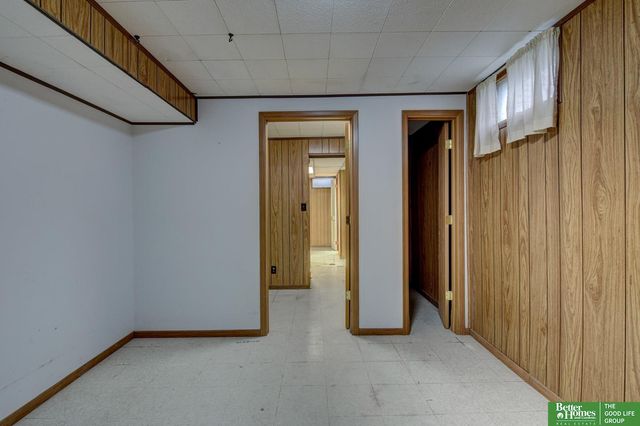 4864 S 52nd Street, Omaha, NE 68117