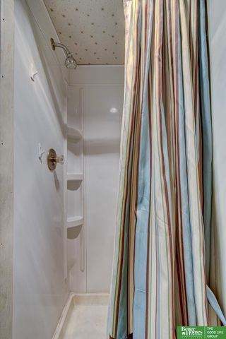 4864 S 52nd Street, Omaha, NE 68117