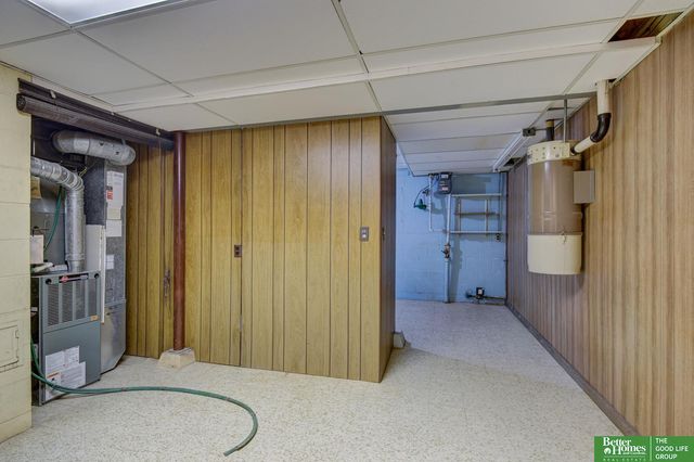 4864 S 52nd Street, Omaha, NE 68117