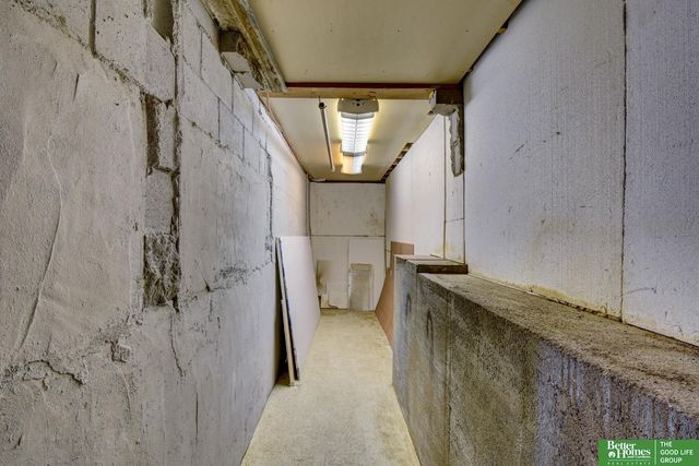 4864 S 52nd Street, Omaha, NE 68117