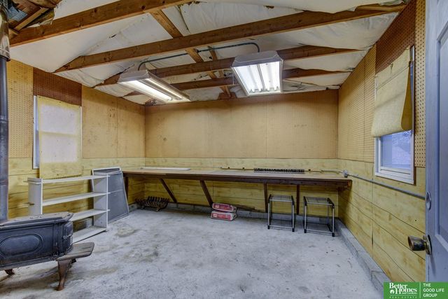 4864 S 52nd Street, Omaha, NE 68117