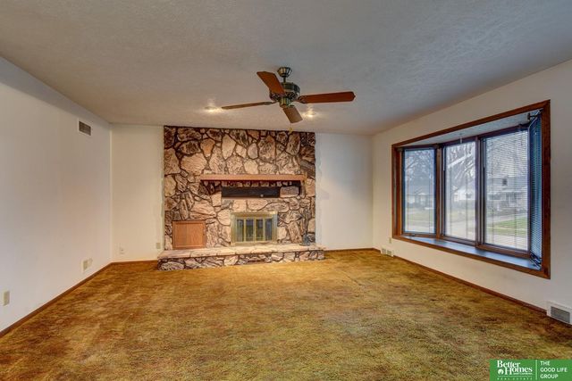 4864 S 52nd Street, Omaha, NE 68117