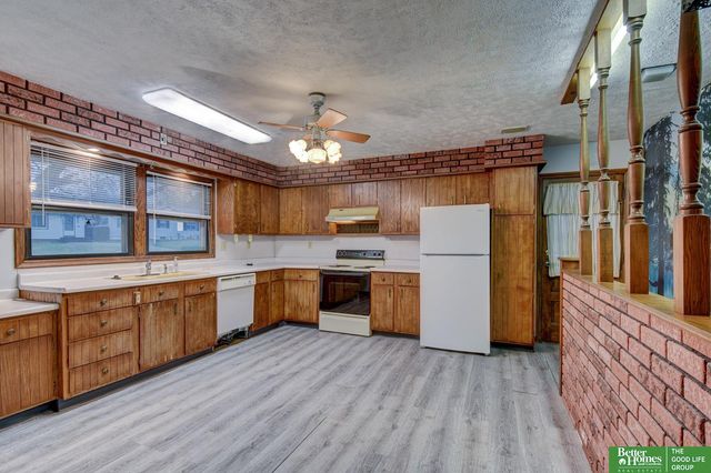 4864 S 52nd Street, Omaha, NE 68117