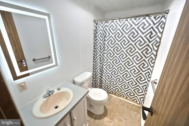 2818 OAKLAND RD, Dover, PA 17315