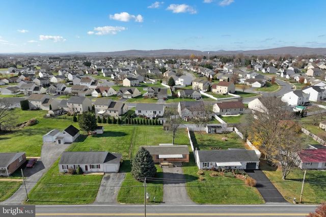 2818 OAKLAND RD, Dover, PA 17315