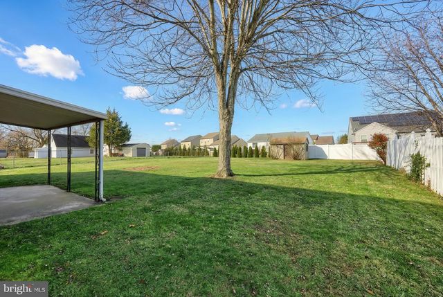 2818 OAKLAND RD, Dover, PA 17315