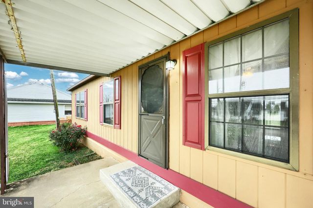 2818 OAKLAND RD, Dover, PA 17315