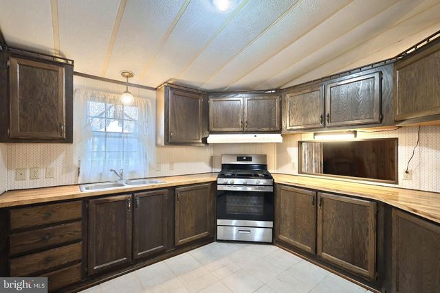 2818 OAKLAND RD, Dover, PA 17315