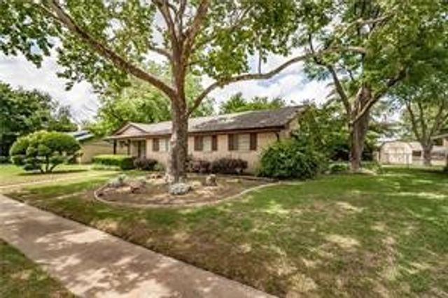 2118 Chippendale Drive, Mckinney, TX 75071