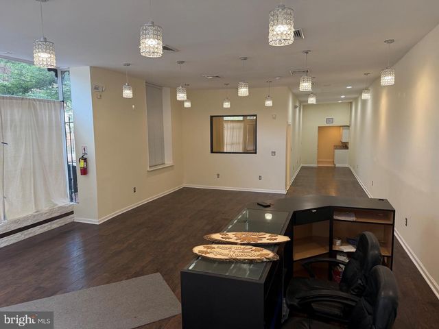 601 BERKLEY ST, Camden, NJ 08103