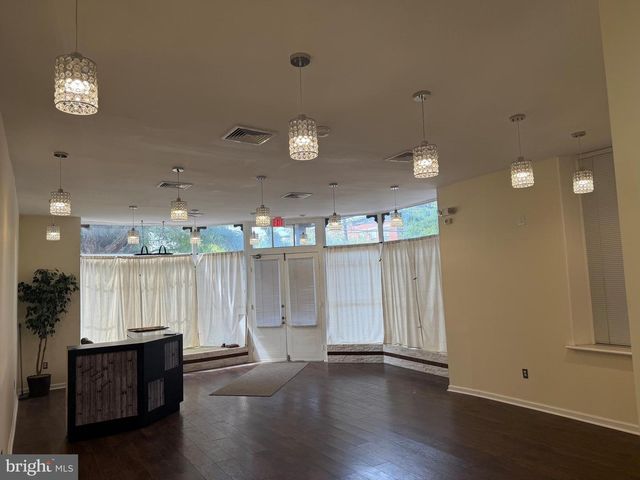 601 BERKLEY ST, Camden, NJ 08103
