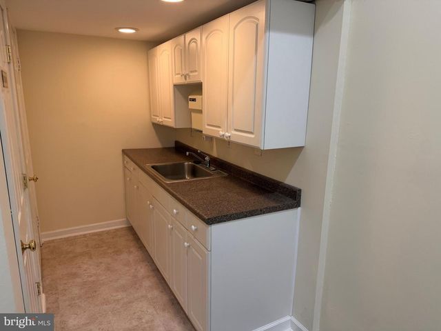 601 BERKLEY ST, Camden, NJ 08103