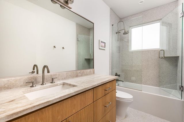1117 Reagan TER, Austin, TX 78704
